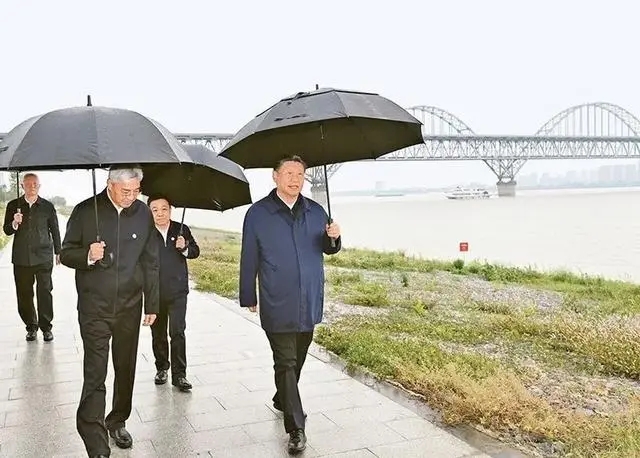 习近平：推进生态文明建设需要处理好几个重大关系